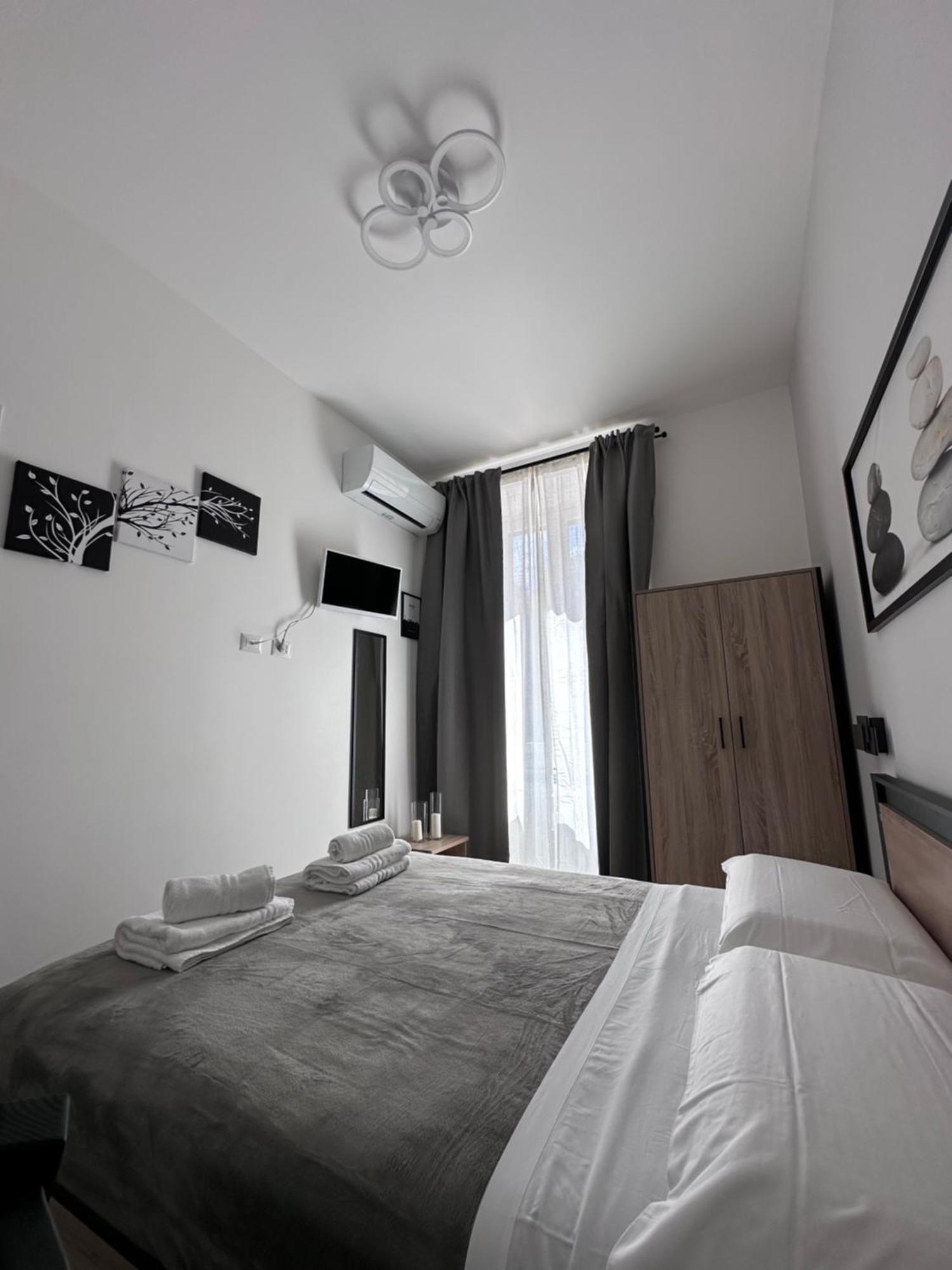 Roma Guesthouse Affittacamere Centro Citta' Softrooms-Metro' A 1 Metro Exteriör bild