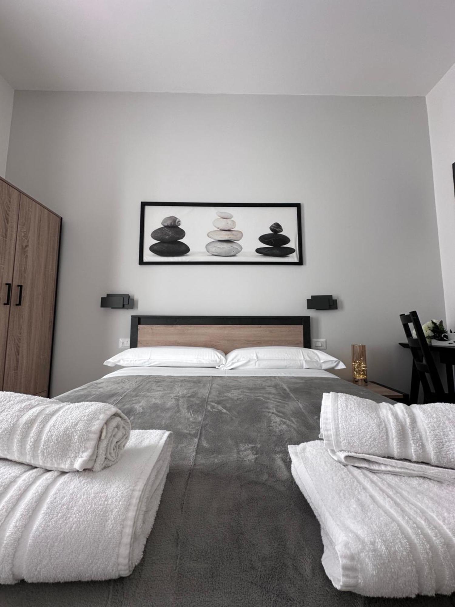 Roma Guesthouse Affittacamere Centro Citta' Softrooms-Metro' A 1 Metro Exteriör bild