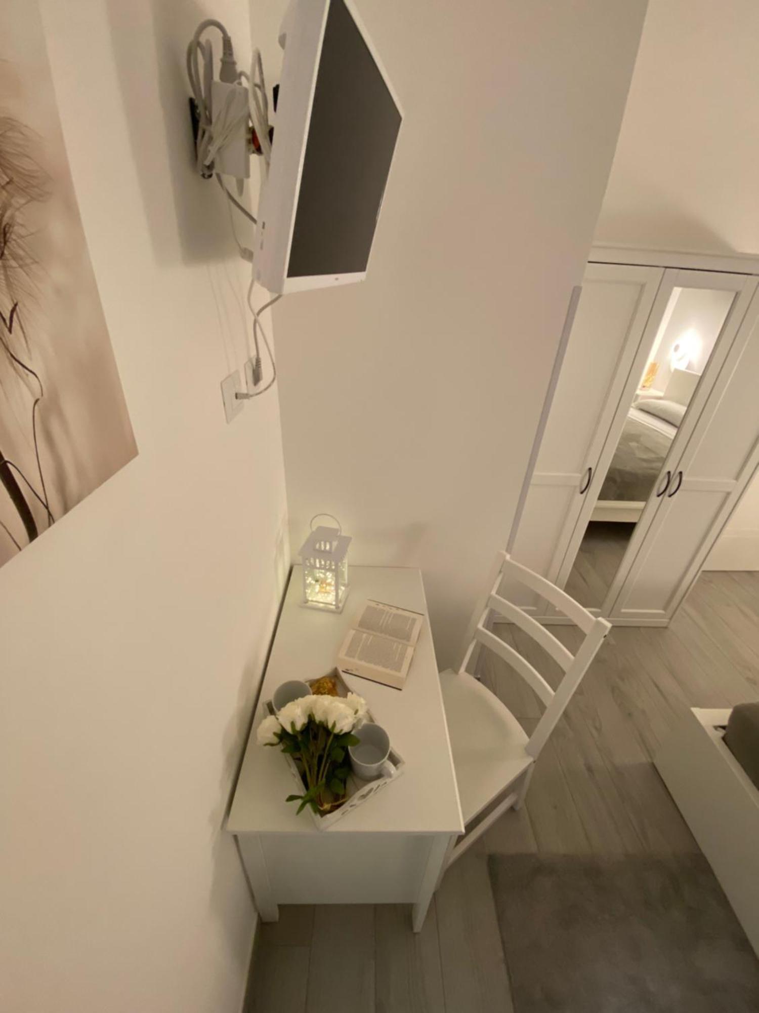 Roma Guesthouse Affittacamere Centro Citta' Softrooms-Metro' A 1 Metro Exteriör bild