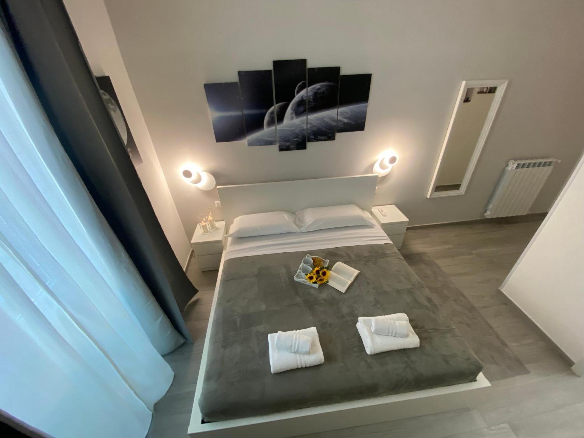 Roma Guesthouse Affittacamere Centro Citta' Softrooms-Metro' A 1 Metro Exteriör bild